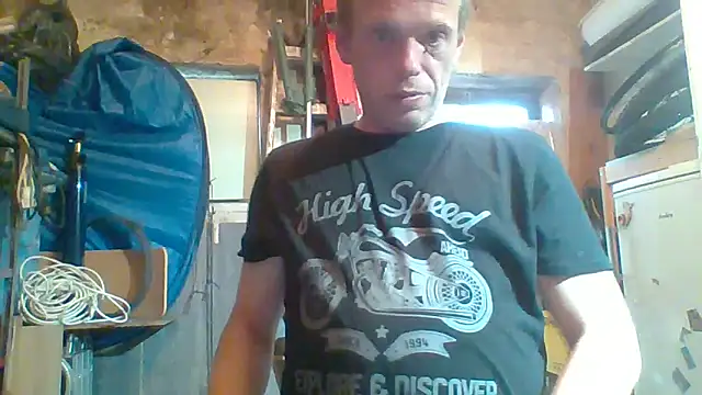 tommy3300 online show from April 2026 05:44:01 AM