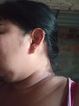 Snapshot of mother2-divorced chatting on May 2026 07:43:01 PM mother2-divorced online show from May 2026 07:43:01 PM