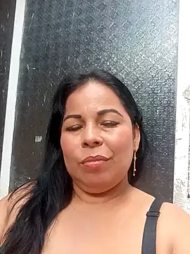 Snapshot of mother2-divorced chatting on January 2026 07:29:01 PM mother2-divorced online show from January 2026 07:29:01 PM