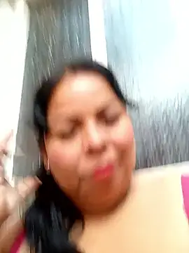 Snapshot of mother2-divorced chatting on February 2026 01:53:01 PM mother2-divorced online show from February 2026 01:53:01 PM