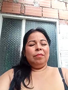 Snapshot of mother2-divorced chatting on December 2025 01:14:02 PM mother2-divorced online show from December 2025 01:14:02 PM