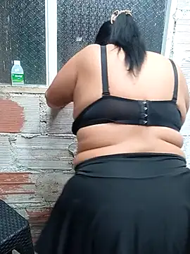 Snapshot of mother2-divorced chatting on February 2026 01:44:01 PM mother2-divorced online show from February 2026 01:44:01 PM