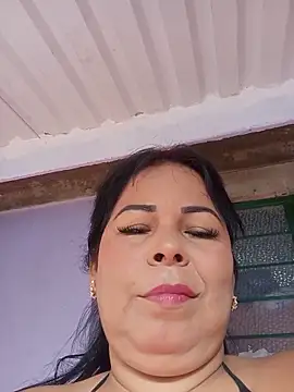 Snapshot of mother2-divorced chatting on May 2026 01:28:01 PM mother2-divorced online show from May 2026 01:28:01 PM