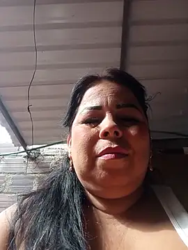 Snapshot of mother2-divorced chatting on June 2026 01:41:02 PM mother2-divorced online show from June 2026 01:41:02 PM