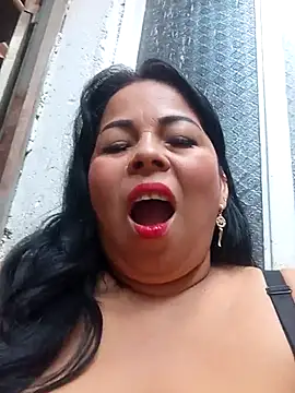 Snapshot of mother2-divorced chatting on February 2026 01:44:01 PM mother2-divorced online show from February 2026 01:44:01 PM