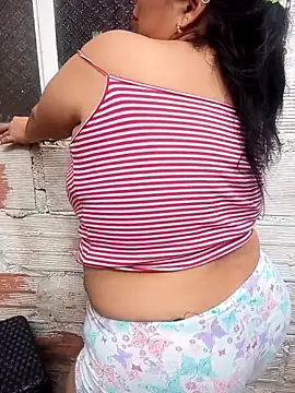 Snapshot of mother2-divorced chatting on February 2026 02:04:02 PM mother2-divorced online show from February 2026 02:04:02 PM