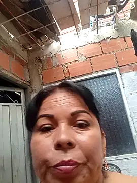 Snapshot of mother2-divorced chatting on November 2025 07:39:01 PM mother2-divorced online show from November 2025 07:39:01 PM