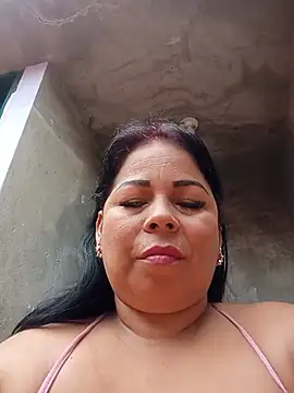 Snapshot of mother2-divorced chatting on June 2026 01:34:01 PM mother2-divorced online show from June 2026 01:34:01 PM