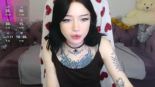 Emma Kirks online show from December 2025 10:36:01 AM