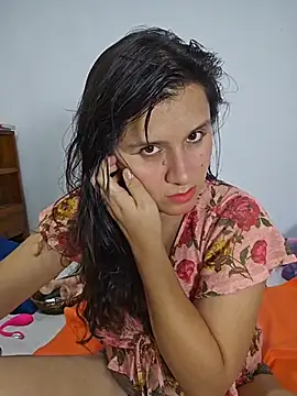 Kitty Kalifa online show from April 2026 04:47:01 AM