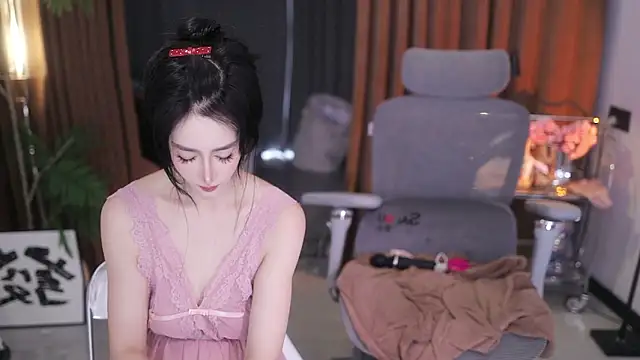 Follyise online show from April 2026 09:01:01 AM