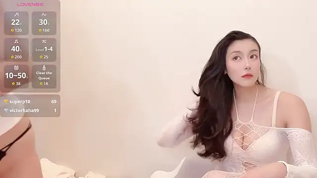 Snapshot of Follyise chatting on April 2026 04:15:01 AM Follyise online show from April 2026 04:15:01 AM