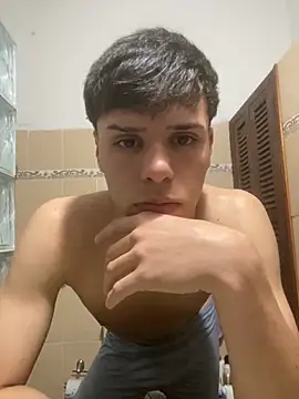 Snapshot of lucaaa_01 chatting on October 2025 10:52:02 PM lucaaa 01 online show from October 2025 10:52:02 PM