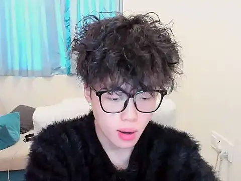 L1kuto online show from November 2025 05:43:01 AM