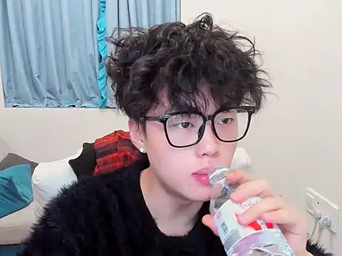 L1kuto online show from November 2025 07:50:02 PM