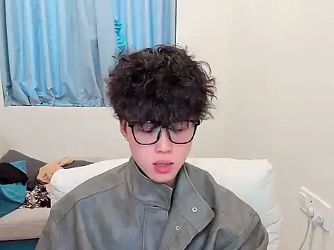 L1kuto online show from November 2025 08:18:02 AM