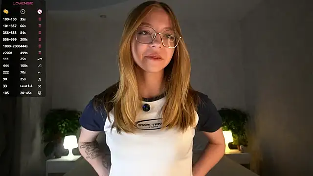 BarbaraViggiani online show from November 2025 05:57:01 PM