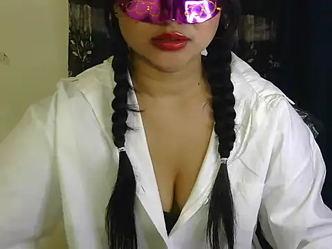 Snapshot of crazy_witch chatting on October 2025 05:32:01 PM crazy witch online show from October 2025 05:32:01 PM