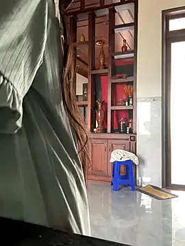 Emily-y online show from December 2025 04:38:02 AM