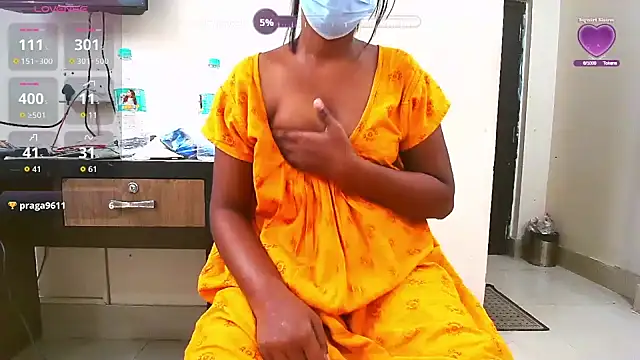 royalgirl321 online show from November 2025 07:07:01 AM