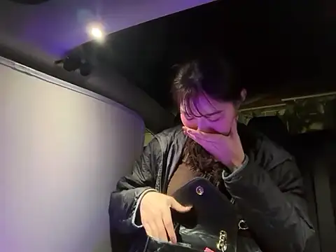 karenchaaan online show from November 2025 09:23:02 AM