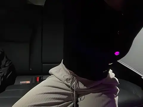 karenchaaan online show from November 2025 09:25:01 AM