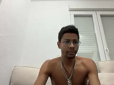 Albert Madrid online show from November 2025 05:51:02 AM