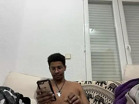 Albert Madrid online show from November 2025 09:26:02 PM