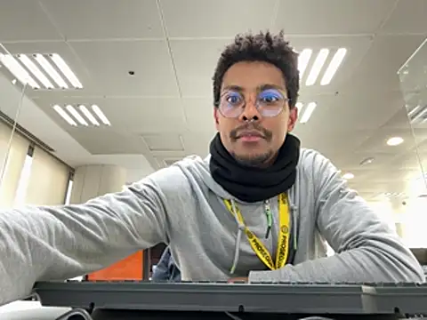 Albert Madrid online show from January 2026 06:59:01 PM