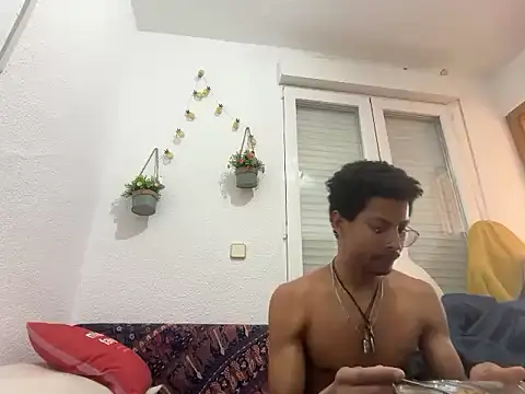 Albert Madrid online show from March 2026 05:35:01 PM
