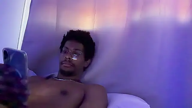 Snapshot of Albert_Madrid chatting on July 2026 08:10:01 AM Albert Madrid online show from July 2026 08:10:01 AM