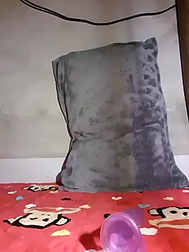 YennyeLa online show from December 2025 10:55:01 PM