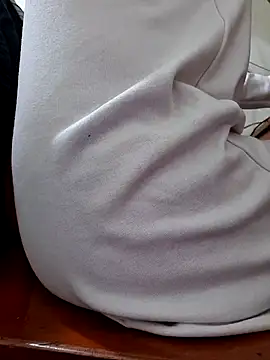 YennyeLa online show from March 2026 12:14:02 AM