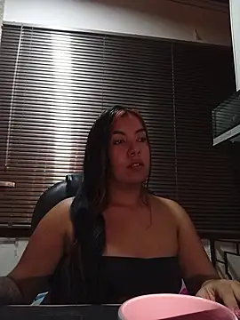 Snapshot of lili_hiugs chatting on October 2025 07:07:02 AM lili hiugs online show from October 2025 07:07:02 AM