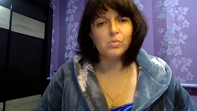 Snapshot of CountessLuna chatting on October 2025 12:39:02 PM CountessLuna online show from October 2025 12:39:02 PM