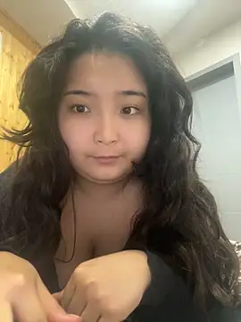 Snapshot of miomyao chatting on December 2025 05:17:02 AM miomyao online show from December 2025 05:17:02 AM