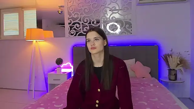 LuisaClover online show from January 2026 01:14:01 PM