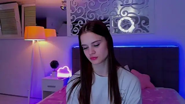 LuisaClover online show from March 2026 01:29:01 AM