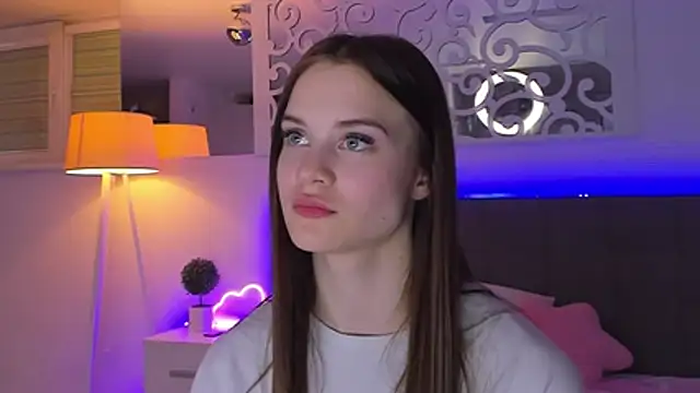 LuisaClover online show from March 2026 01:22:01 AM