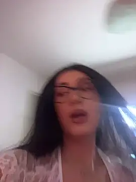 claraseloura online show from November 2025 07:25:02 PM