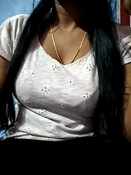 Snapshot of Ezabelljohn chatting on April 2026 10:10:02 AM Ezabelljohn online show from April 2026 10:10:02 AM