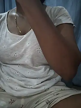 Ezabelljohn online show from June 2026 07:48:01 AM