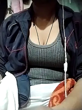 Snapshot of Ezabelljohn chatting on December 2025 10:39:02 AM Ezabelljohn online show from December 2025 10:39:02 AM