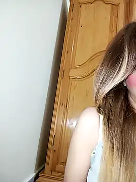 indilasixeey online show from April 2026 03:35:01 AM