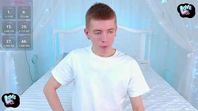 Cristian  Dior online show from February 2026 06:41:01 PM