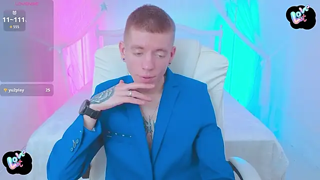 Cristian  Dior online show from February 2026 10:07:02 PM