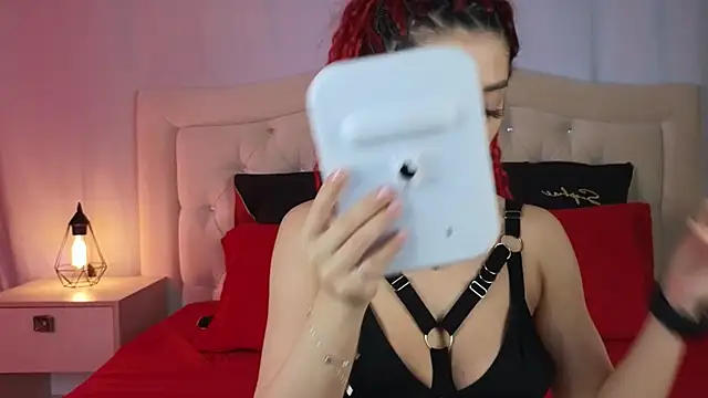 EricaKors online show from December 2025 11:23:02 AM