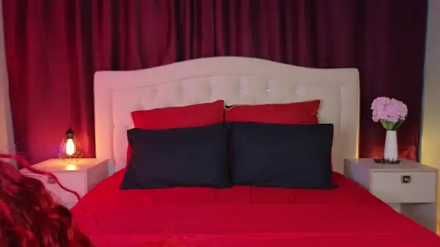 EricaKors online show from December 2025 10:36:02 AM