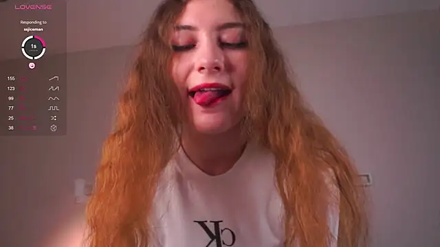 MegganKinson online show from November 2025 05:18:01 AM