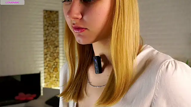 ElissaGlod online show from November 2025 12:06:01 PM